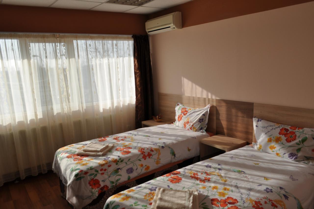 Casa Paul Hotel Galaţi Buitenkant foto