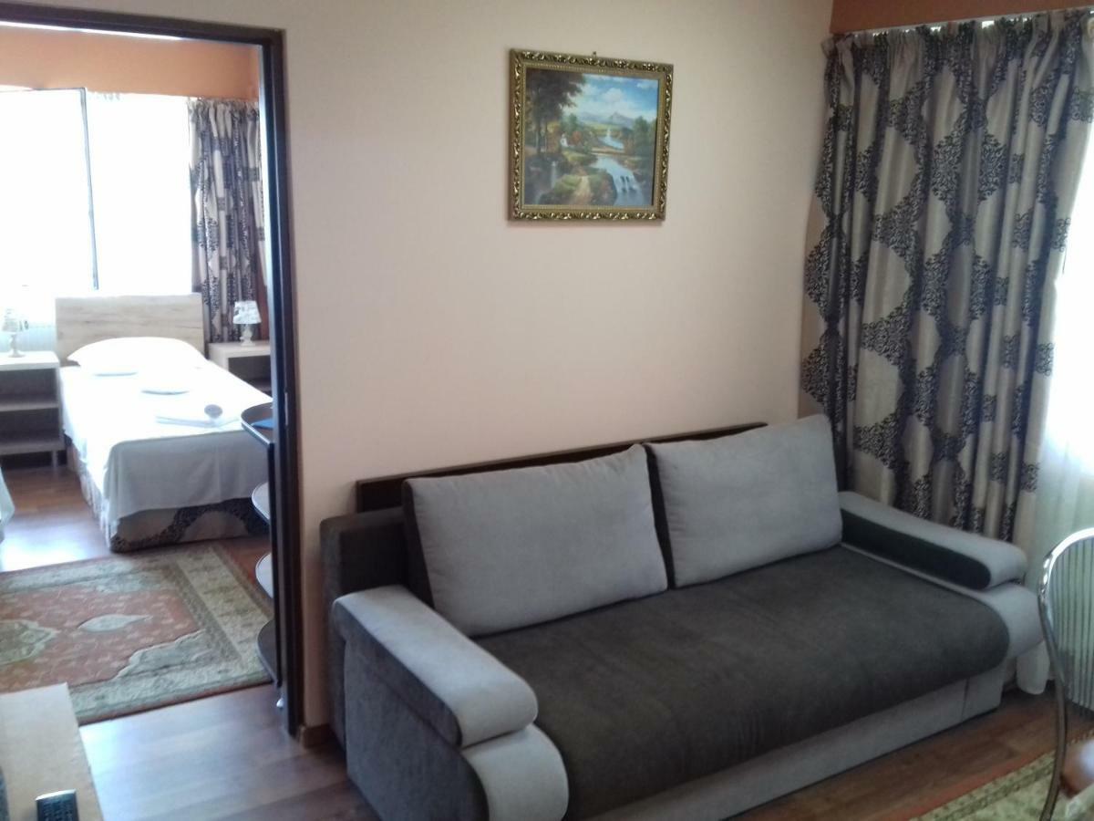 Casa Paul Hotel Galaţi Buitenkant foto